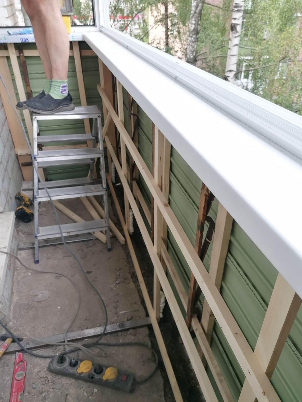 Остекление балкона и лоджии зимой: плюсы и минусы